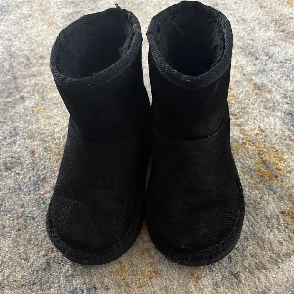 Kids Black Faux Fur Lined Boots